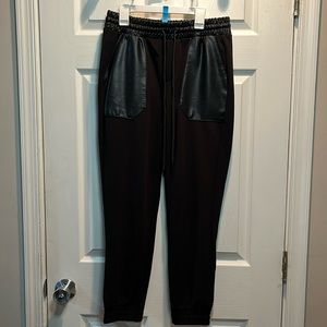 Versona black joggers